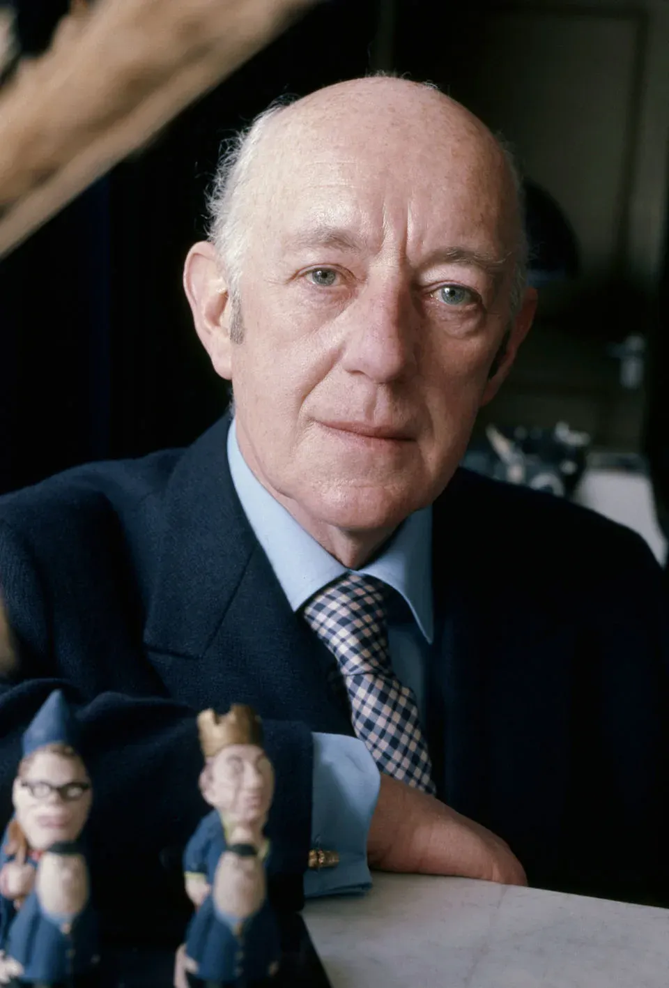 Alec Guinness als Pater Brown, 1954
