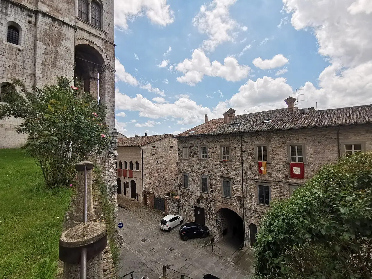 Mittelalterliche Altstadt von Gubbio in Umbrien — Drehort der ersten acht Don-Matteo-Staffeln
